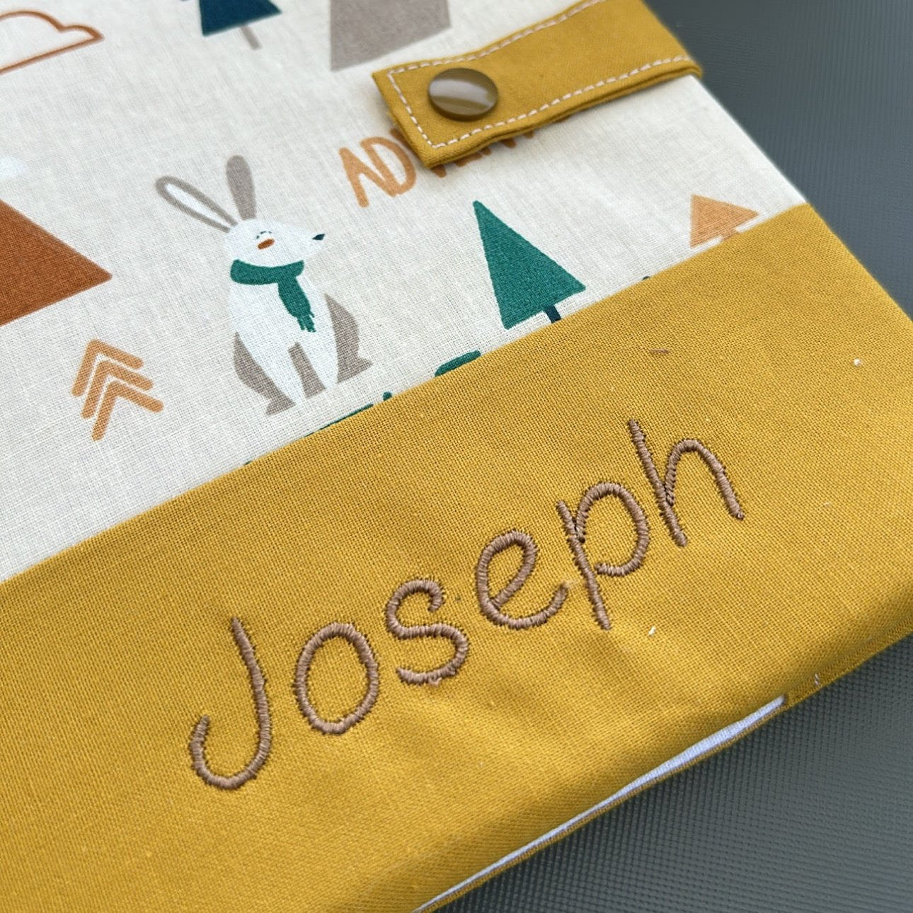 Protège carnet de santé personnalisé - Ocre Charlotte