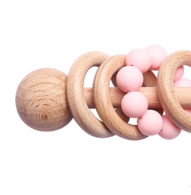 Hochet perles et bois - Rose