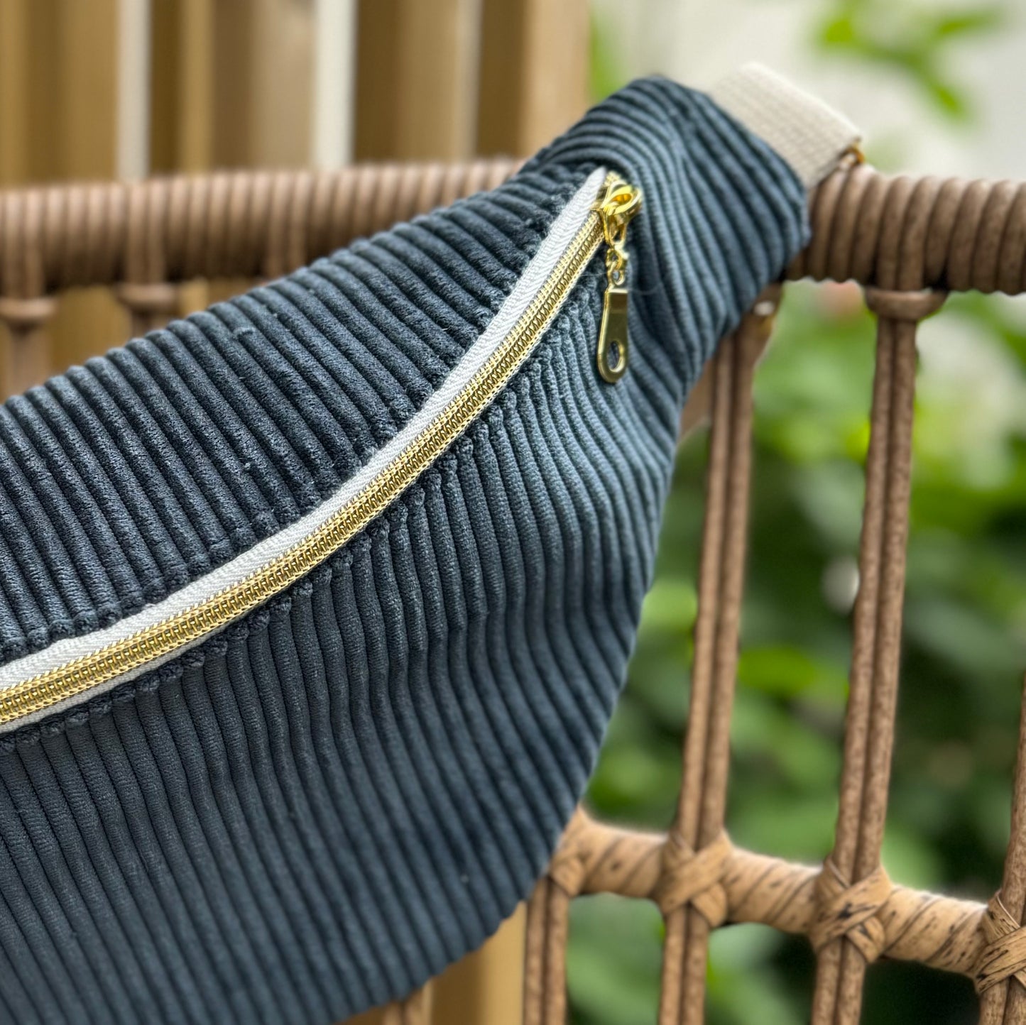 Sac banane velours "La Mignonnette" à personnaliser - Denim