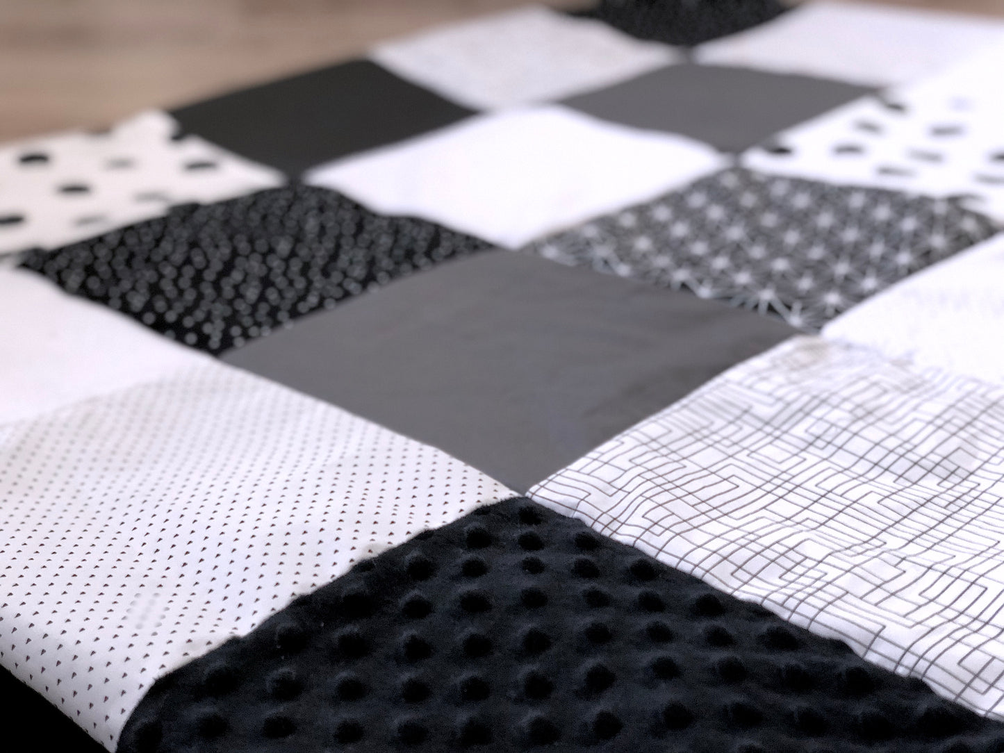 Tapis d’éveil Montessori - Monochrome