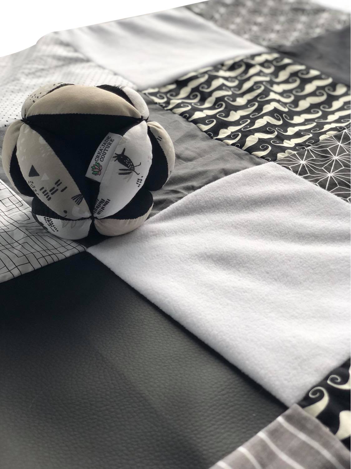 Tapis d’éveil Montessori - Monochrome